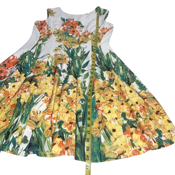 Floral Sleeveless Dress in White and Yellow - Picture 11 of 15